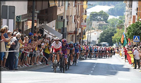 alicante  peloton en côte 