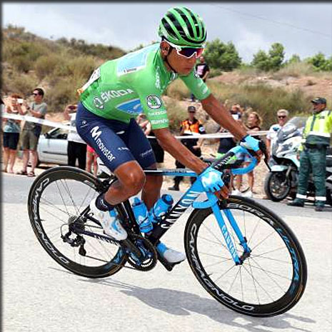 etape 4 la vuelta 2019  quintana en vert