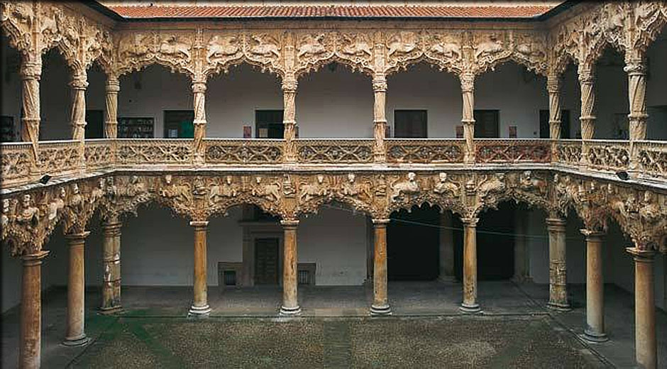 GUADALAJARA patio du palis de l'infantado, la-vuelta 2019