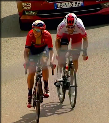 attaque de Herrada devant Dylan THEUNS vuelta 2019 6 ème étape