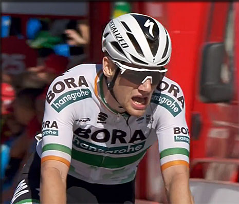 Sam BENNETT à l'arrivée de la 14ème étape vainqueur au sprint à OVIEDO, la vuelta 2019