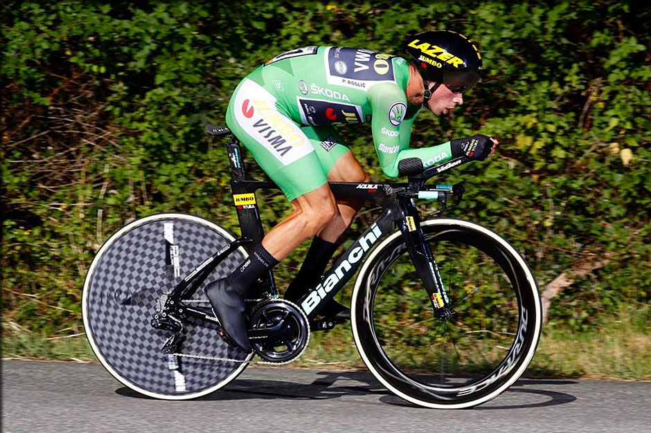 ROGLIC en action dans le chrono de Pau la vuelta2019