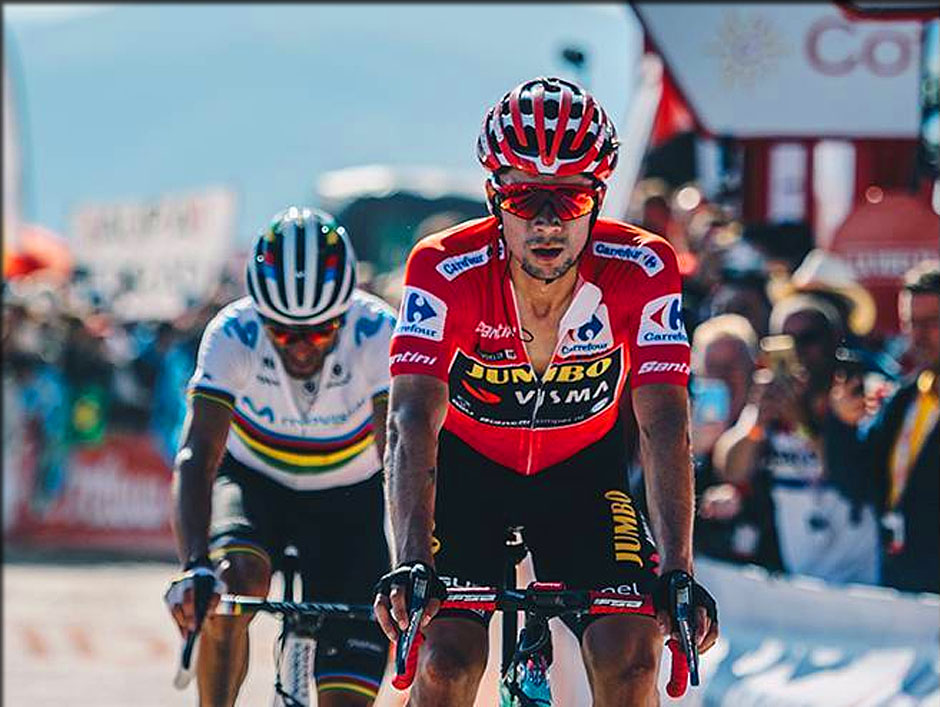 Arrivée au Puerto del ACEBO de ROGLIC et VALVERDE ensemble, la vuelta 2019